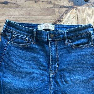 Hollister. Super skinny high rise jeans 7r